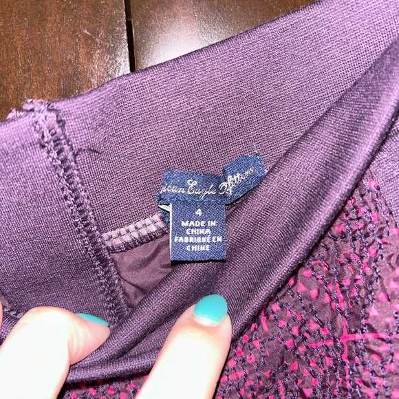 American Eagle Mini Printed Pencil Skirt Purple Pink 4 Twee - Picture 2 of 4